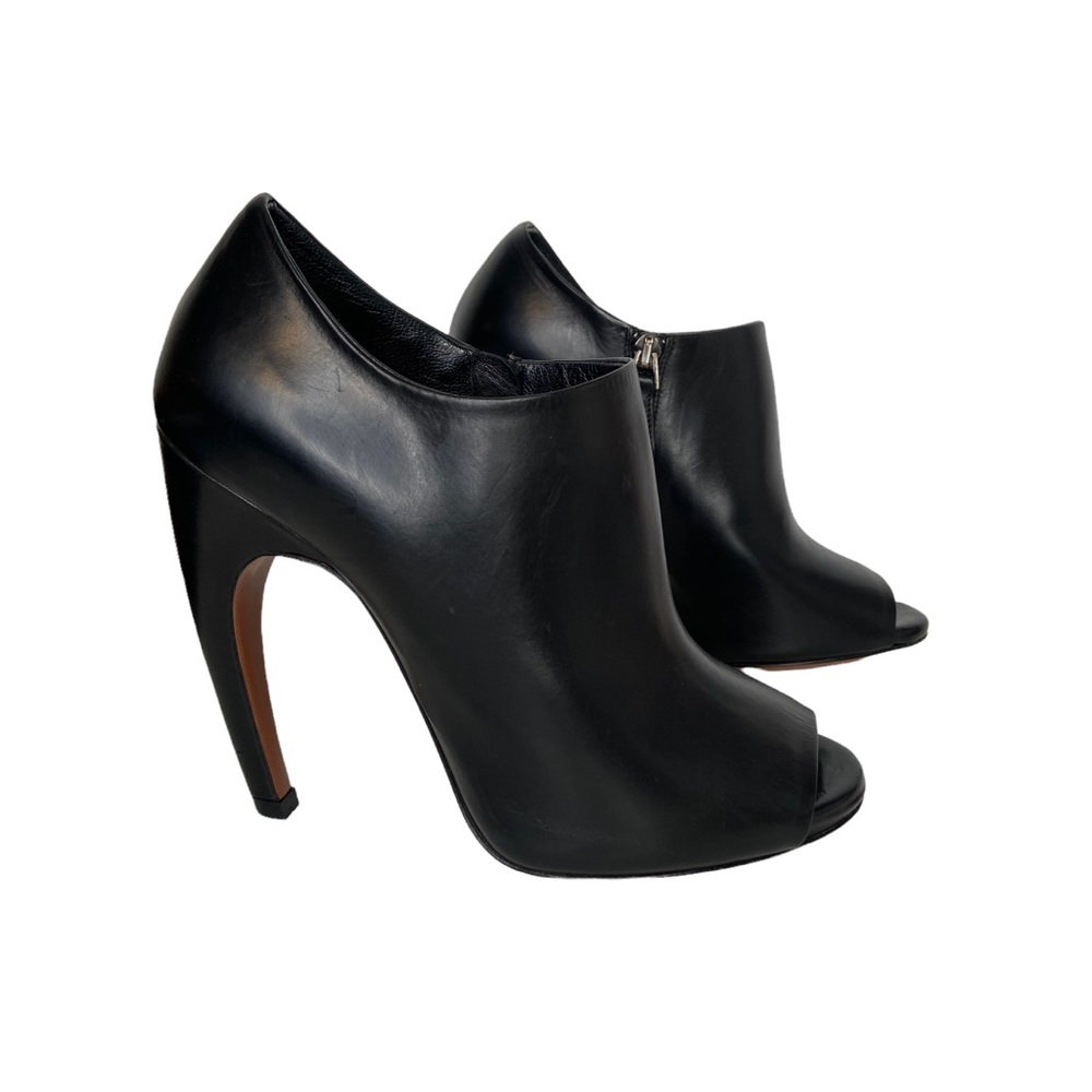 NWT Alaia Peep Toe Ankle Boots with Curved Heel Black Leather size 36.5